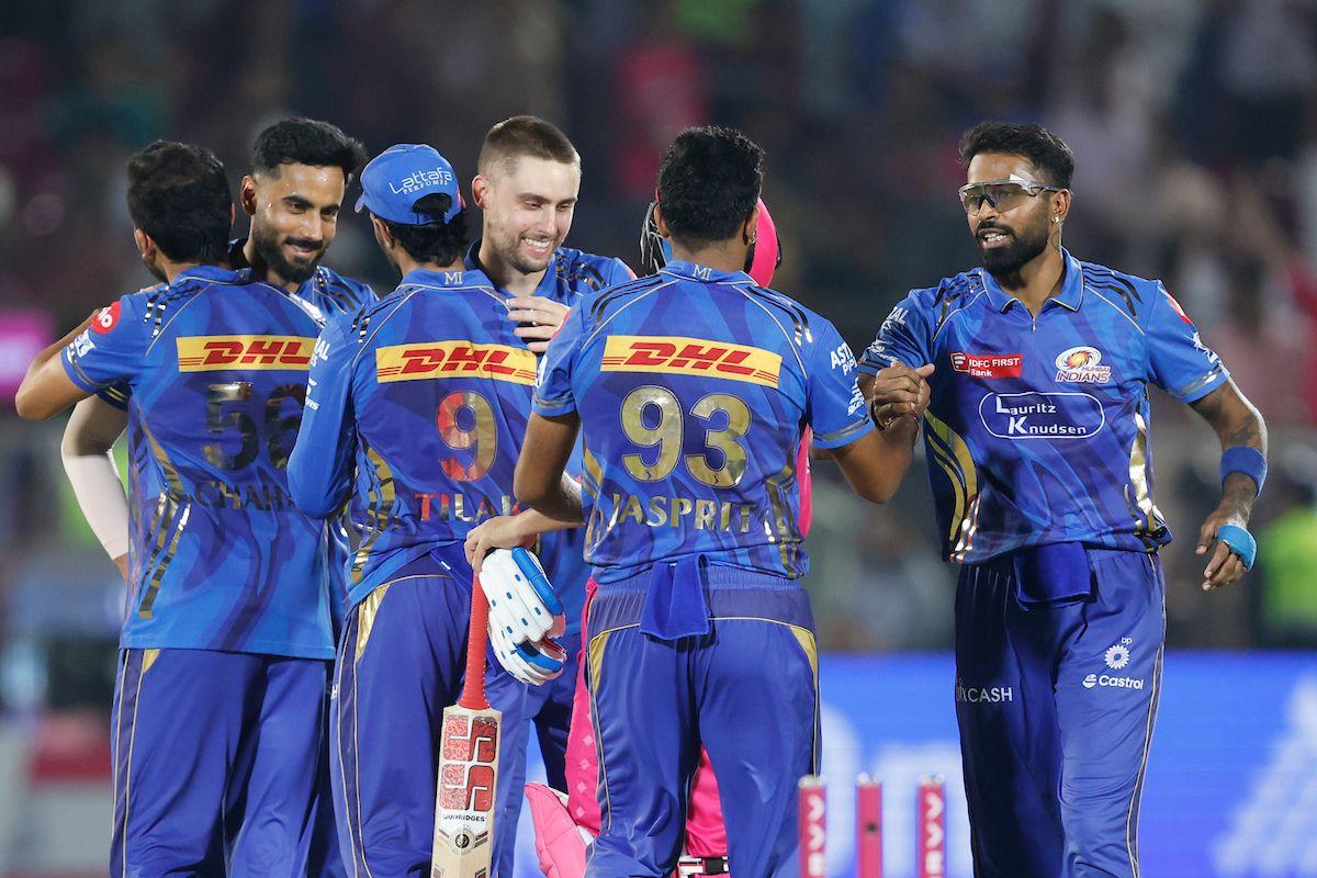Mumbai Indians have now won six matches in a row to lead the points table