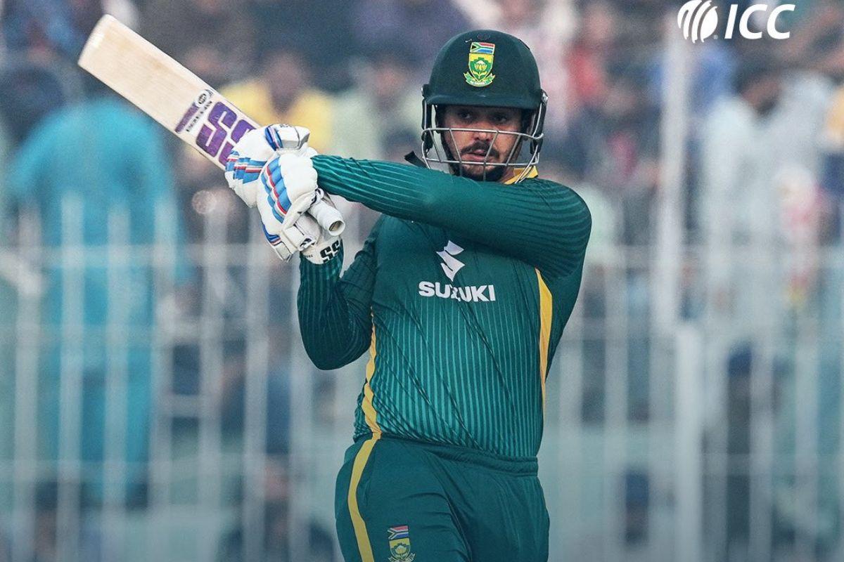 Quinton de Kock slammed an unbeaten 123 as South Africa beat Pakistan by 8 wickets in the 2nd ODI in Faisalabad on Thursday 