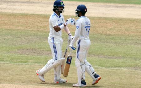 K L Rahul with Shubman Gill K L Rahul with Shubman Gill