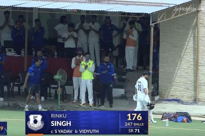 Rinku Singh gets a standing ovation after his dismissal