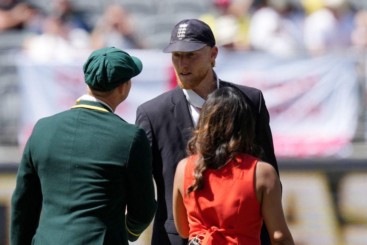 England captain Ben Stokes shakes hands with Australia captain Steve Smith during the coin toss before the start of play on day one