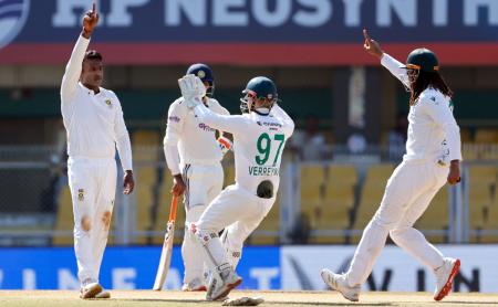 Senuran Muthusamy celebrates the wicket of Sai Sudharsan.