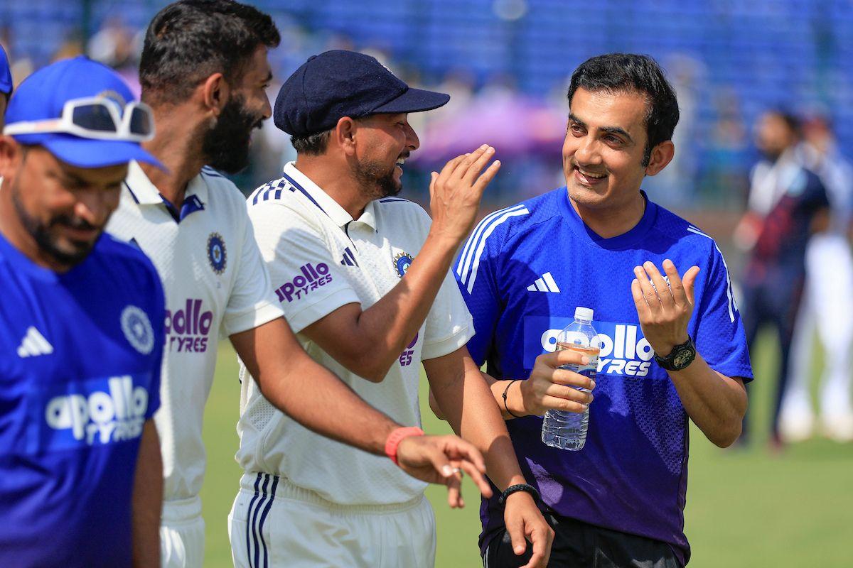 Gautam Gambhr with Kuldeep Yadav and Jasprit Bumrah on Tuesday