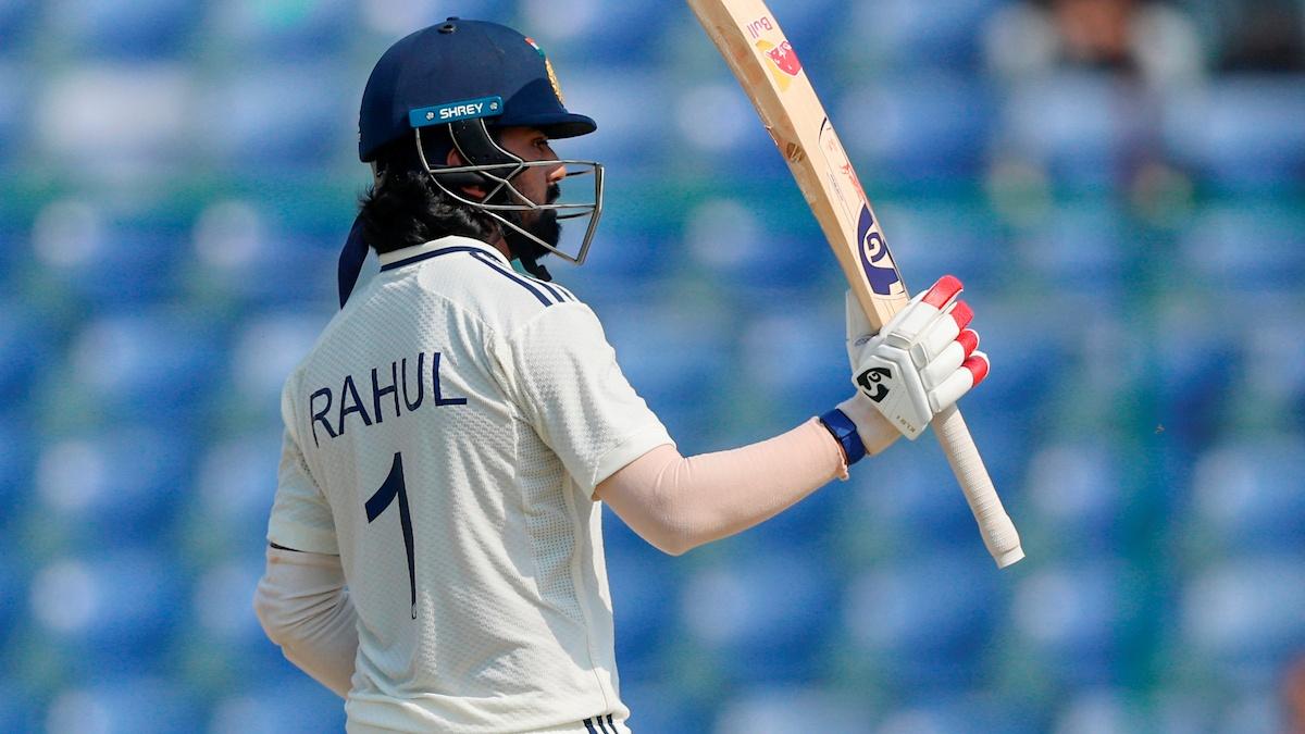 KL Rahul celebrates his half century