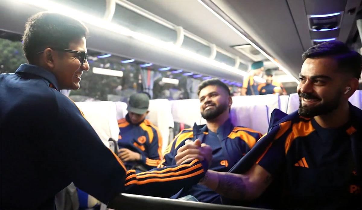 Shubman Gill with Virat Kohli