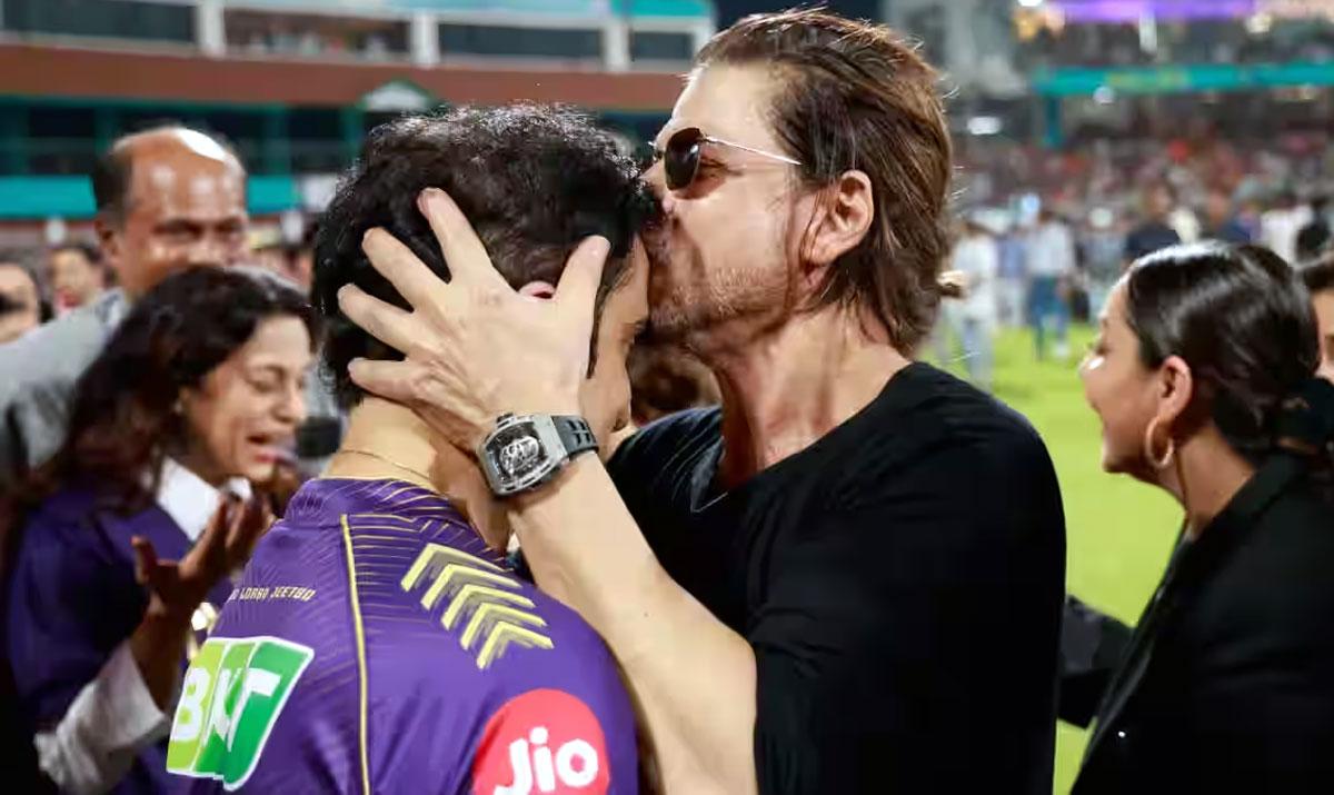 Shah Rukh Khan with Gautam Gambhir Shah Rukh Khan with Gautam Gambhir