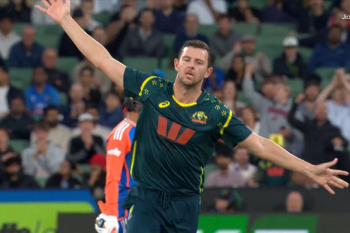 Josh Hazlewood celebrates the wicket of Suryakumar Yadav during the 2nd T20 at MCG on Friday