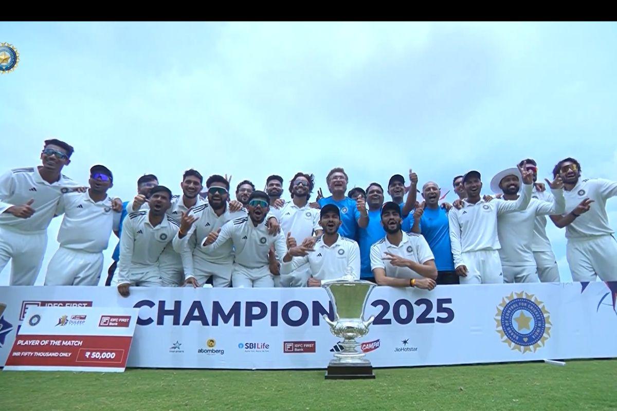 The Central Zone team celebrate on winning the Duleep Trophy title in Bengaluru on Monday