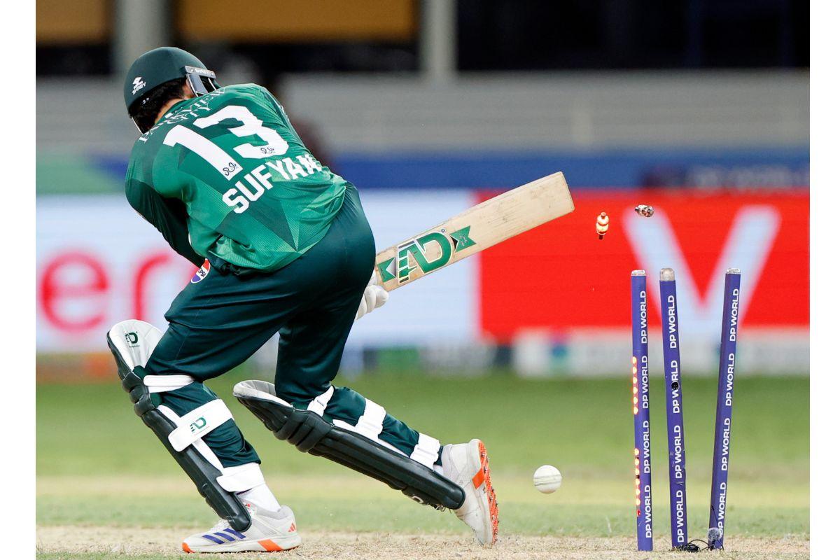  Pakistan's Sufiyan Muqeem is bowled by India's Jasprit Bumrah during their match in the Asia Cup 2025, at Dubai International Stadium in Dubai on Sunday