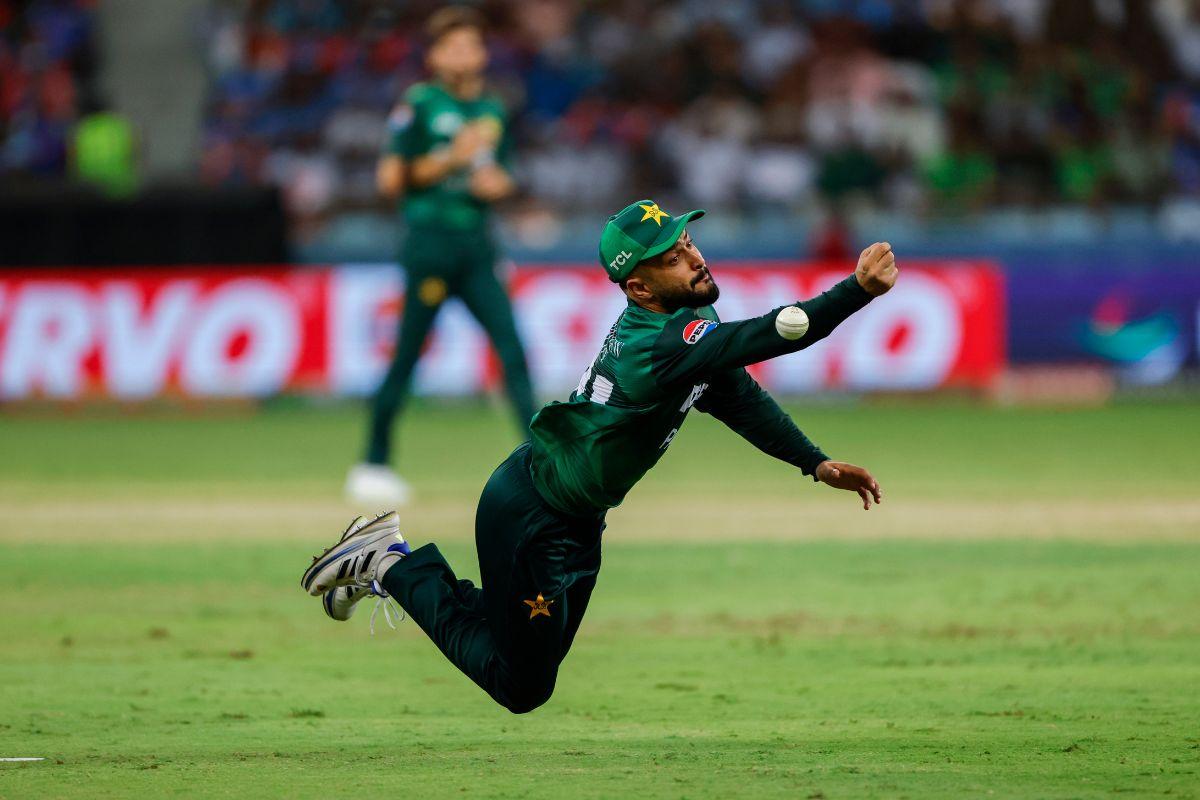Pakistan's Mohammad Nawaz drops the catch of India's Abhishek Sharma during their match in the Super Fours of Asia Cup 2025, at Dubai International Cricket Stadium in Dubai on Sunday.