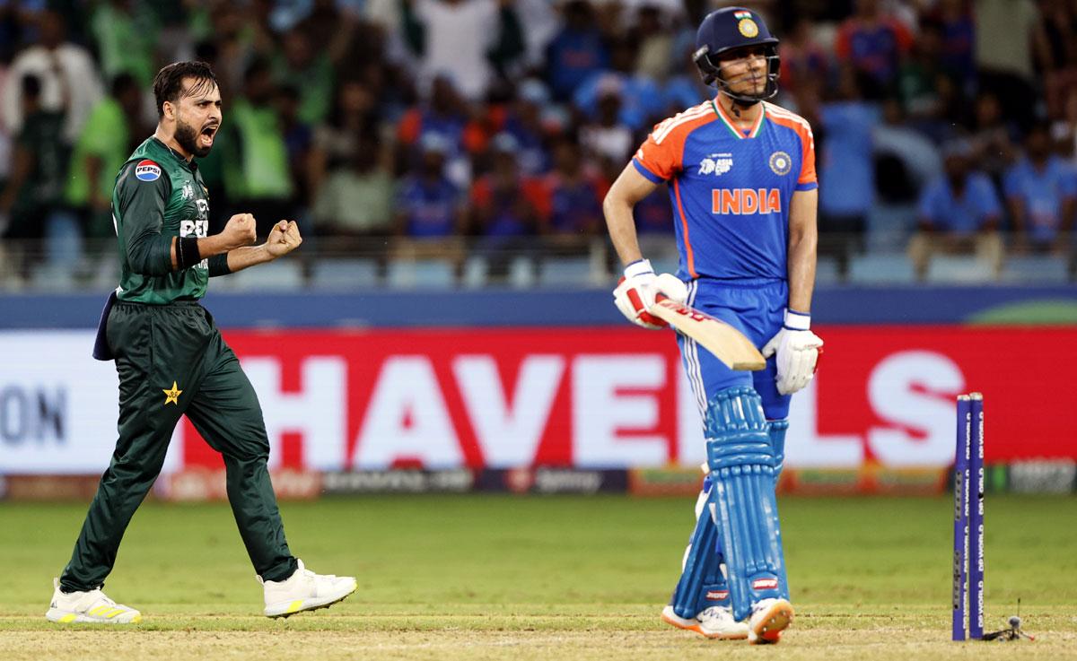 Pakistan pacer Faheem Ashraf celebrate