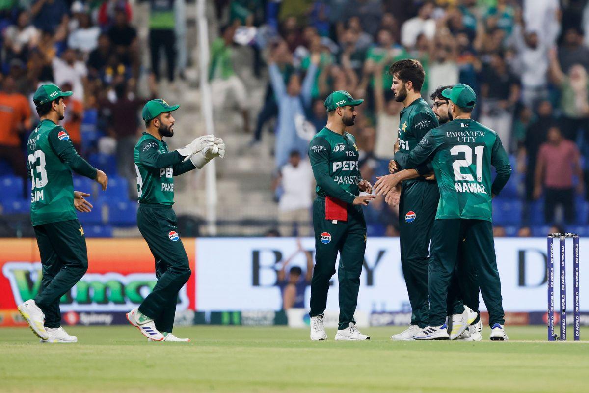 Pakistan's Shaheen Afridi and teammates celebrate the wicket of Sri Lanka's Pathum Nissanka during their match in the Super Fours (A2 v B1) of the Asia Cup 2025, at Sheikh Zayed Stadium in Abu Dhabi on Tuesday