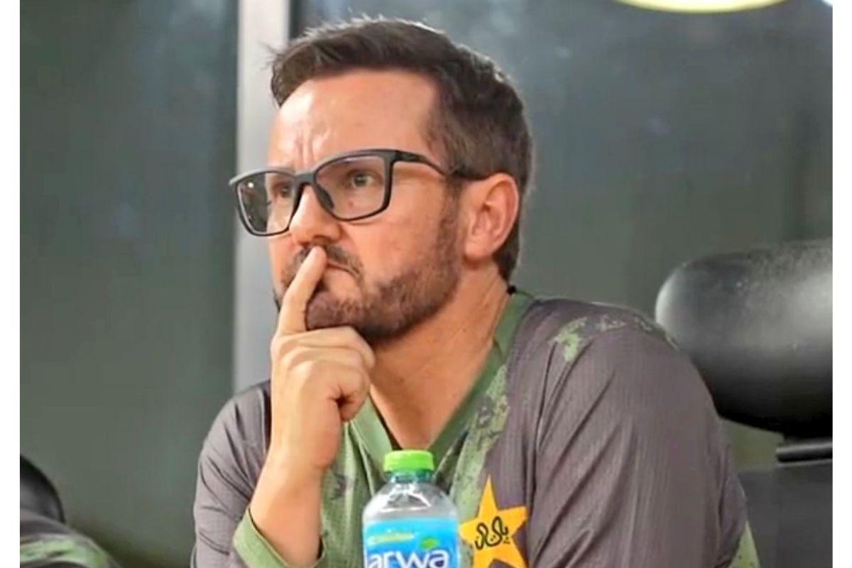 Pakistan Head Coach Mike Hesson