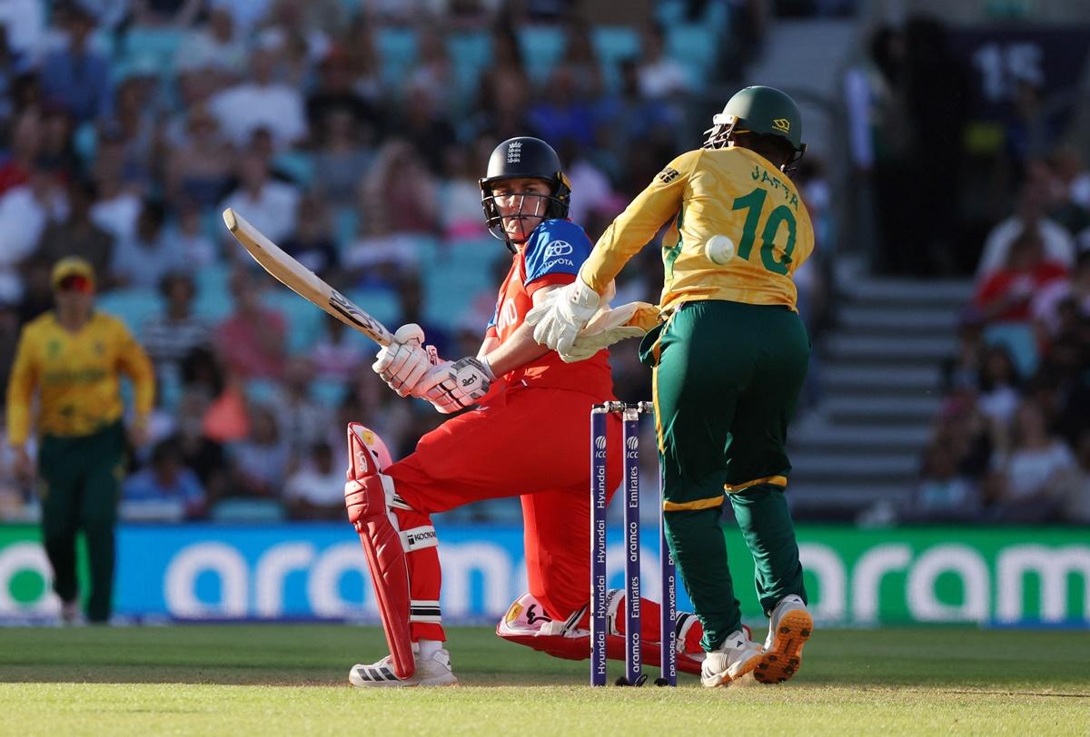 England crush SA; meet Australia in women's T20 WC final