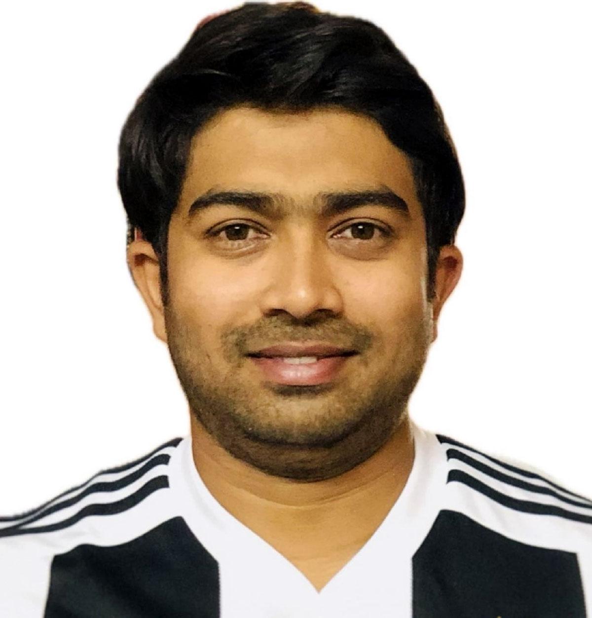 Ex-Karnataka pacer S L Akshay dies after collapsing on pitch