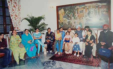 Dr Manmohan Singh and Gursharan Kaur with his sister's family