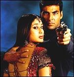 Kareena Kapoor, Akshay Kumar in Talaash