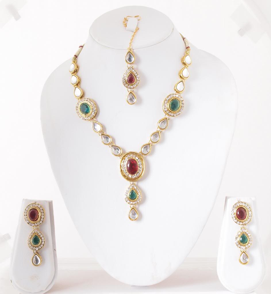 Kundan jewellery