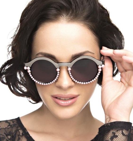 De Rene Pink Pearl 2-toned Keyhole Sunglasses