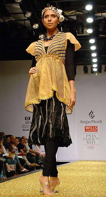 rediff.com: WLIFW: The ethereal designs of Anju Modi