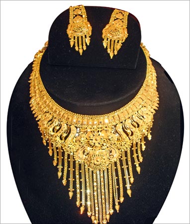 Buying gold this Akshaya Tritiya? What you must know