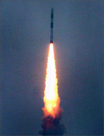 Sriharikota: PSLV-C9 carrying satellites soar into the sky after blasting off from Satish Dhawan Space centre on Monday