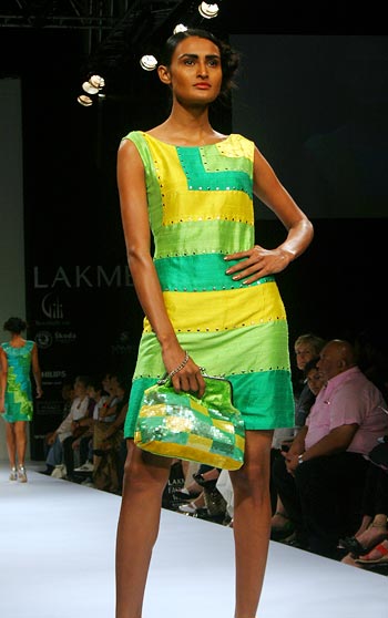 Simple, bright and wearable togs by Stae