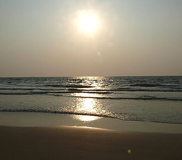 Perambur Beach, Mangalore