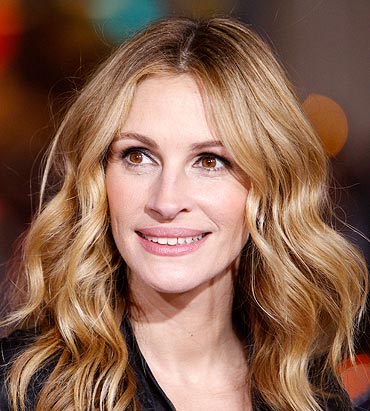 Light up with a lovely smile like Julia Roberts