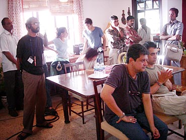 Gupte, by the window, on the sets of Taare Zameen Par