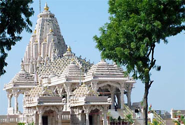 The Shri Pavapuri Tirtha in Bihar