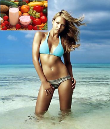 Jessica Alba consumes lean meats, vegetables and egg whites to keep in great shape