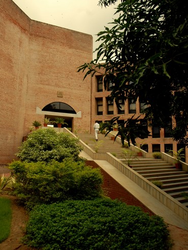 Entrance to the main complex of the Indian Institute of Management, Ahmedabad