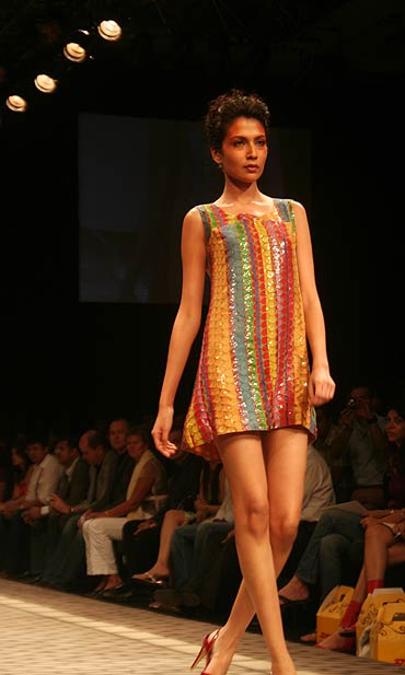 Rohit Verma models gown for Krishna Mehta! - Rediff Getahead