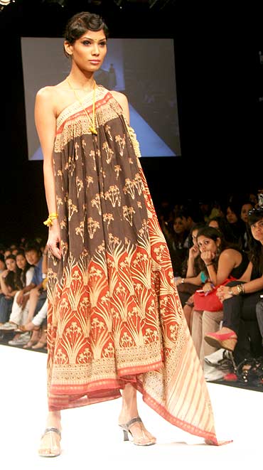 Fashion inspired by Goddess Parvati - Rediff Getahead