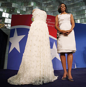 US first lady Michelle Obama donates her 2009 Inaugural Ball gown to the Smithsonian's National Museum of American History in Washington, March 9, 2010. In a continuing long tradition of first ladies donating their inaugural gowns to the Smithsonian, Obama unveiled the new Jason Wu-designed centerpiece to the popular exhibit The first ladies at the Smithsonian.