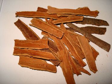8. Cinnamon (dalchini)