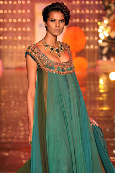 Tinu Verghese for Manish Malhotra at HDIL India Couture Week