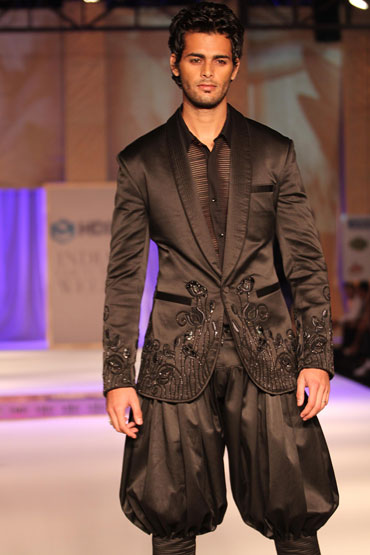 A Rohit Bal creation at HDIL India Couture Week