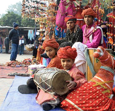 Dilli Haat promises shows in the evening ranging from regional dances to puppet shows.