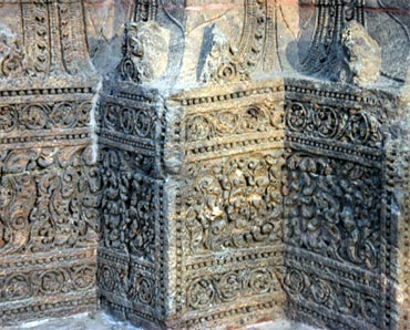 Scrollwork and carvings at Konark temple
