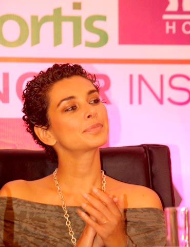 Lisa Ray at the launch of a Fortis Cancer Institute in Mulund, Mumbai