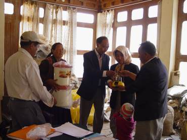 Distribution of Boond kits by NGO Skitpo in Ladakh after the floods