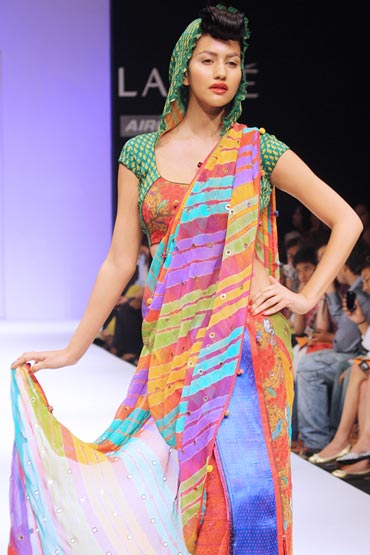 A model showcases Purvi Doshi's creation