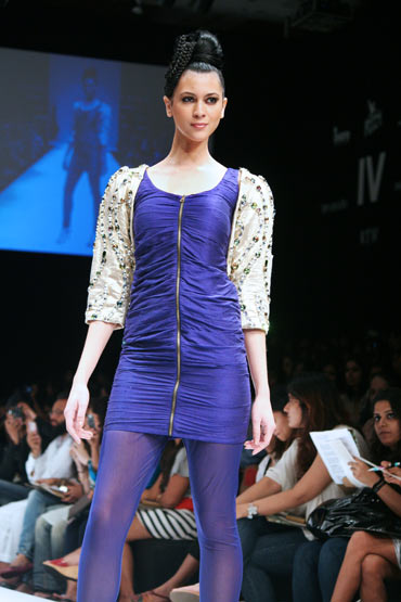 A model in a Payal Singhal creation.
