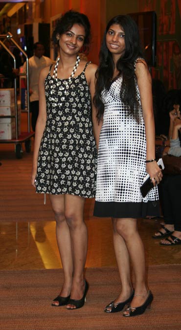 Aruna Pawar (L) and Darshana Tailor (R) at fashion Week