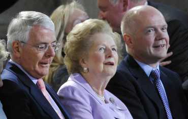 (L-R)John Major, Margaret Thatcher and William Hague await Pope Benedict at Westminster Hall