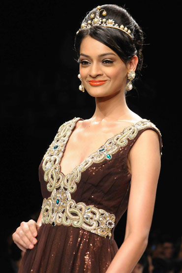 I Am She Miss Asia-Pacific World India winner Tanvi Singla for Golecha's Jewels