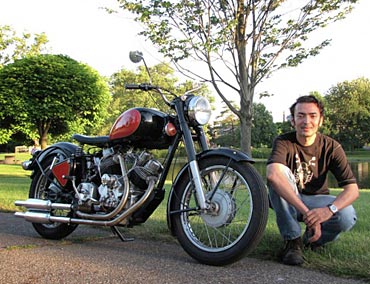 Aniket Vardhan with his Enfield Musket V Twin