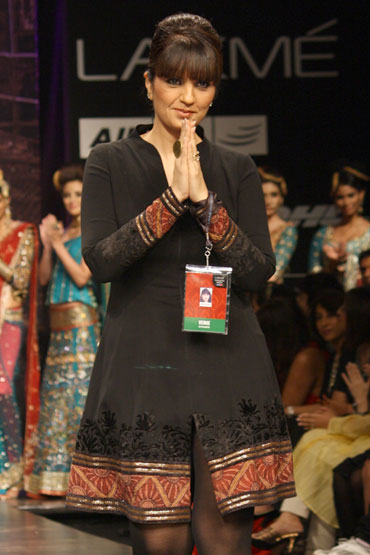 Neeta Lulla at the close of her LFW showing